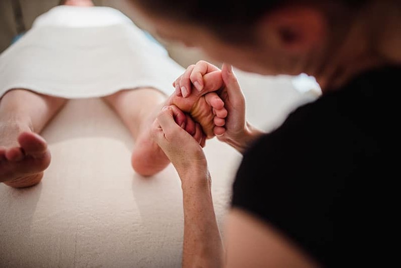 la réflexologie plantaire a été utilisée en médecine ancestrale